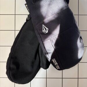 Volcom Gore-Tex Snowboard Mittens – Black, Size M
